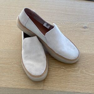 Toms Women's Light Beige Slip-On Sneakers